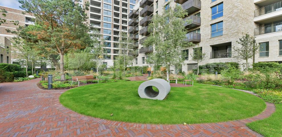 			UNDER OFFER , 2 Bedroom, 1 bath, 1 reception Apartment			 Drake Apartments.26 Heygate Street, Elephant and Castle